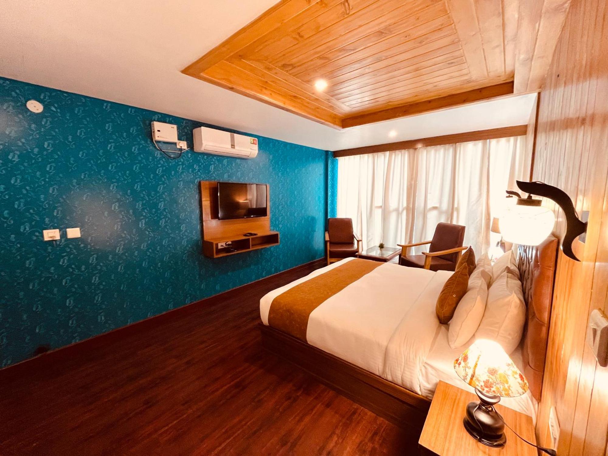 Tata Vista Resort Mall Road Manali - Centrally Heated & Air Cooled Eksteriør billede