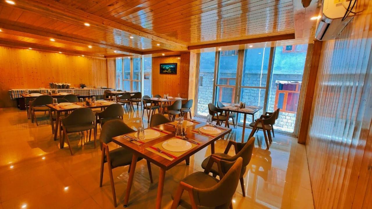 Tata Vista Resort Mall Road Manali - Centrally Heated & Air Cooled Eksteriør billede