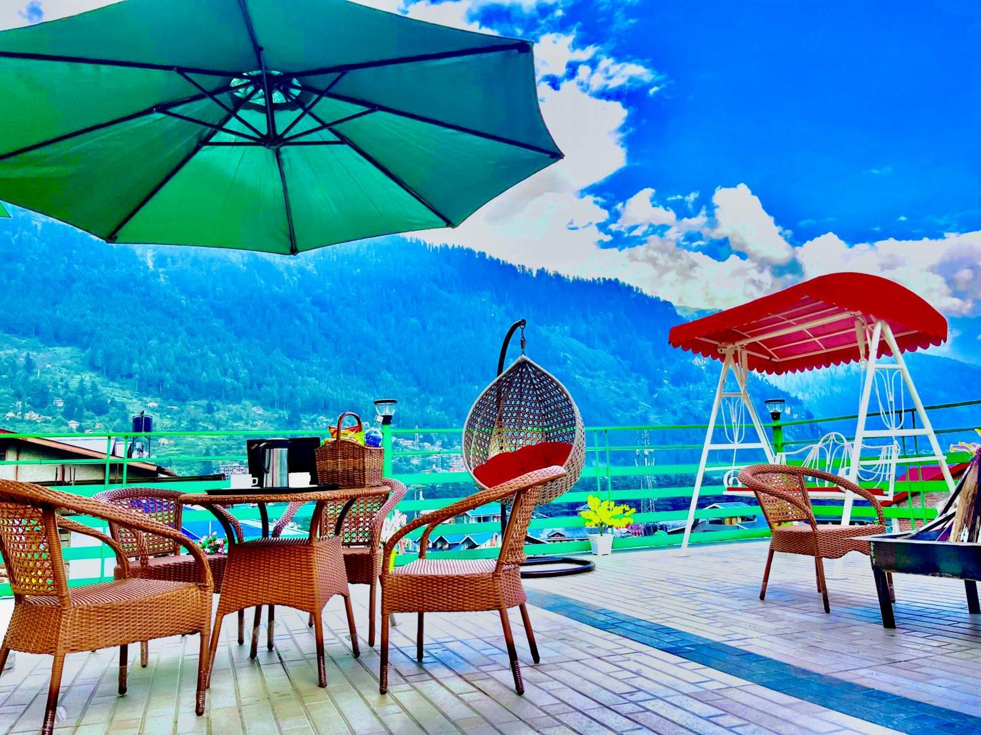 Tata Vista Resort Mall Road Manali - Centrally Heated & Air Cooled Eksteriør billede