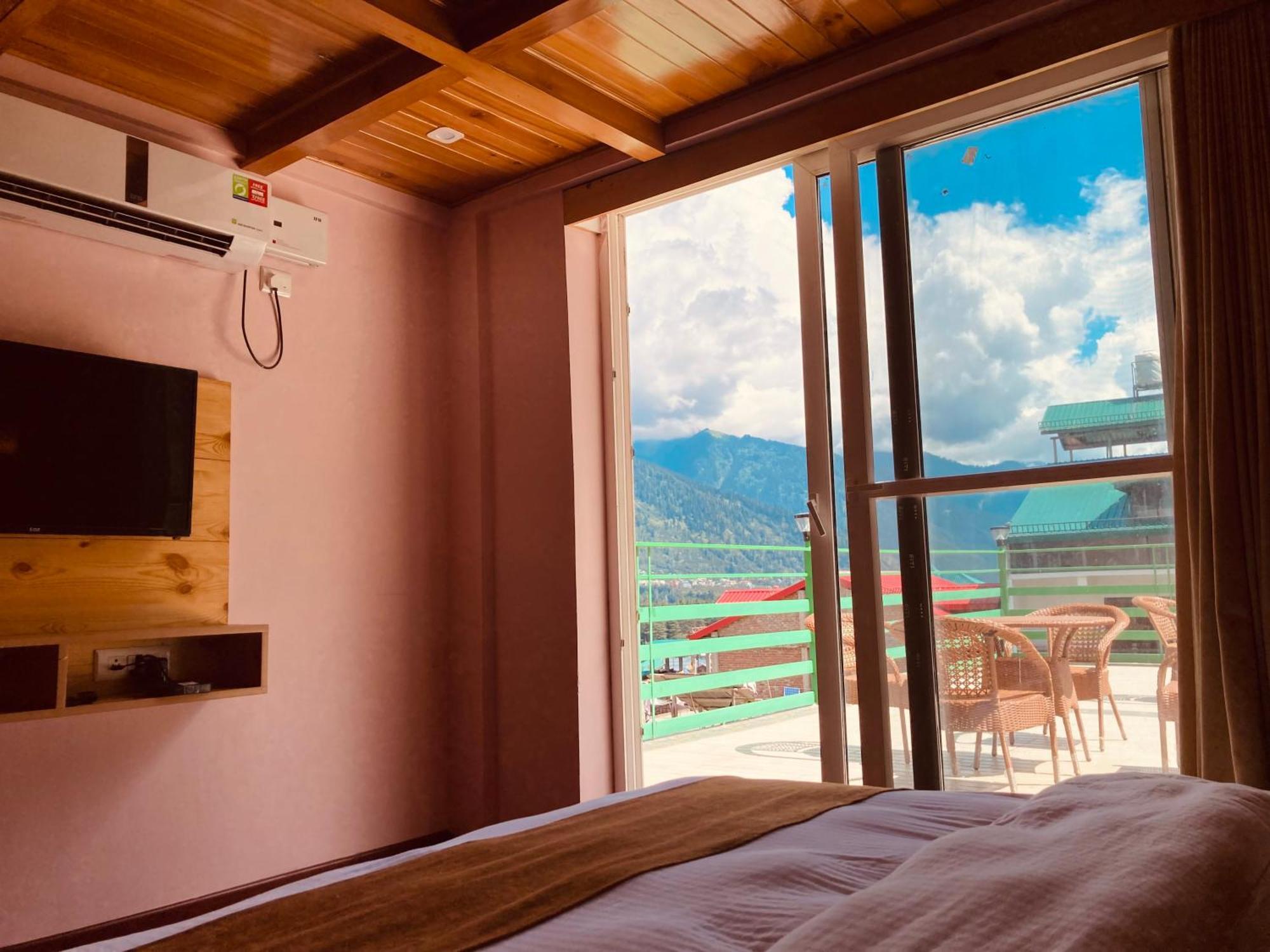 Tata Vista Resort Mall Road Manali - Centrally Heated & Air Cooled Eksteriør billede
