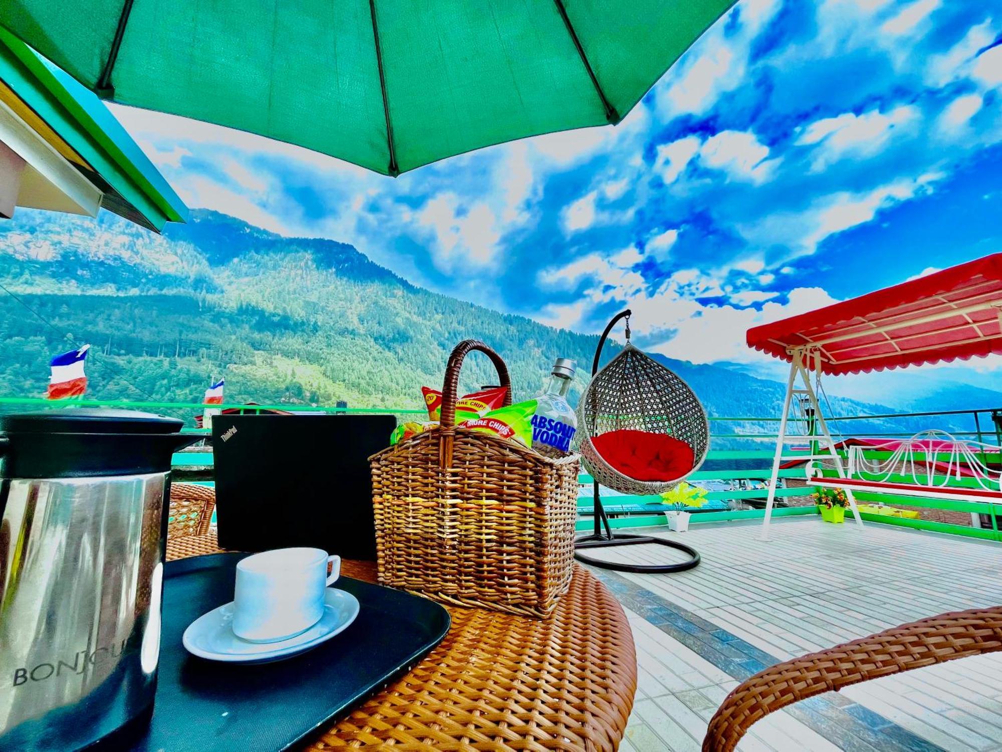 Tata Vista Resort Mall Road Manali - Centrally Heated & Air Cooled Eksteriør billede